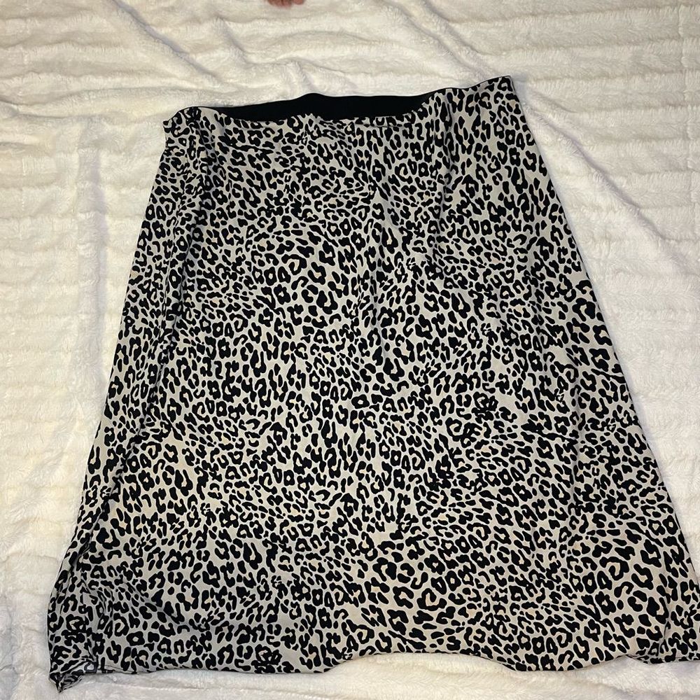 Loft plus-size size 22 womens leopard midi skirt NWOT